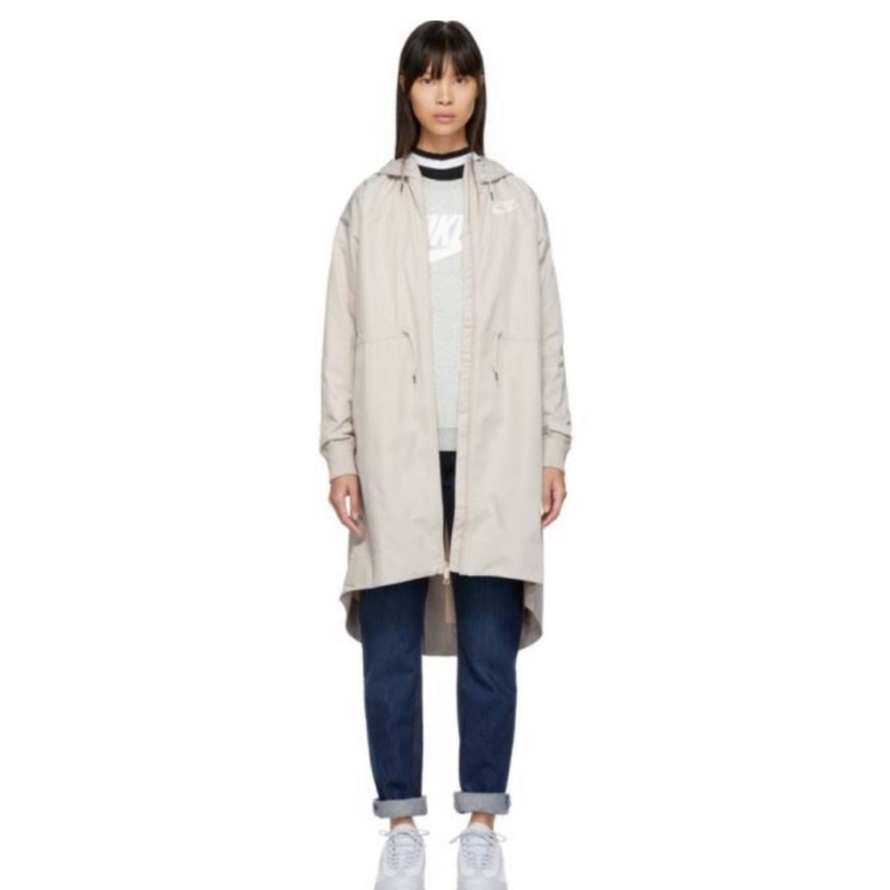 Nike Shield Windrunner Longline Jacket Desert Sand Small - Picture 2 of 7